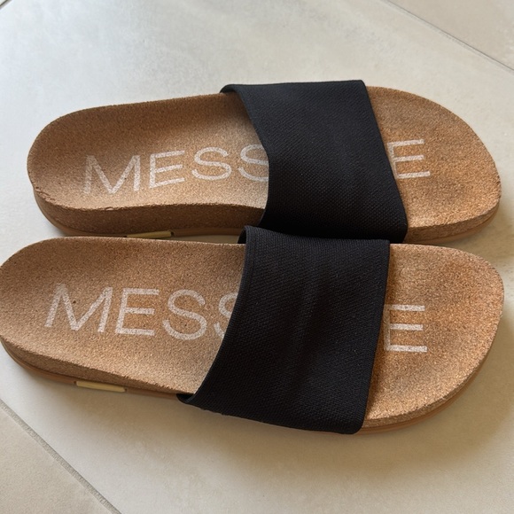 MESSAGE slide sandals - Picture 3 of 7